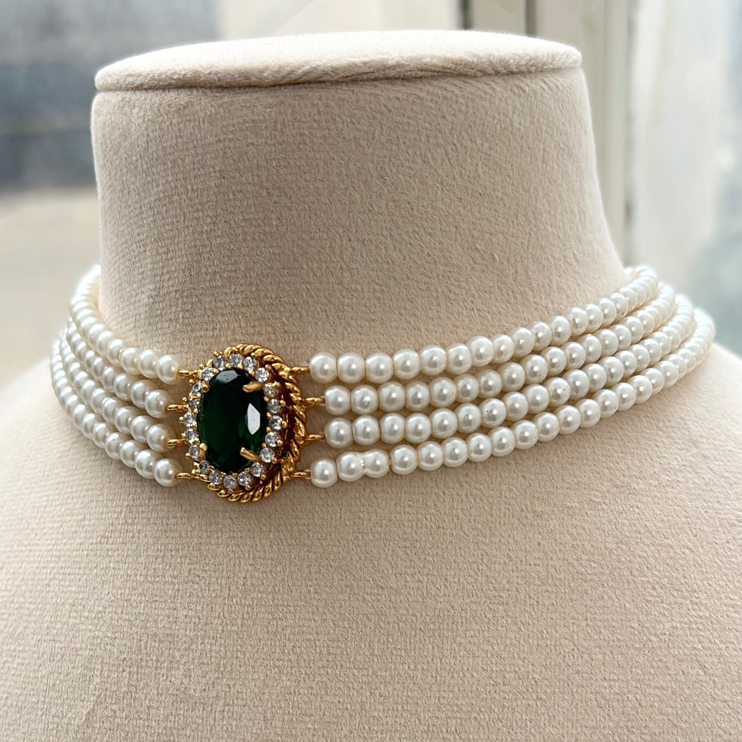 Emerald & Pearl Choker