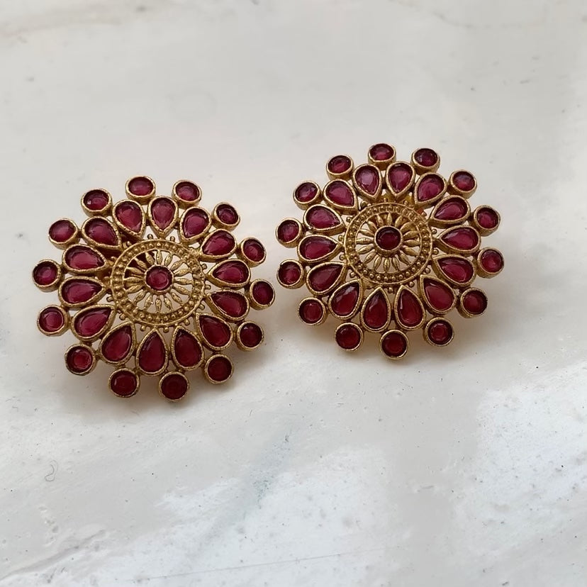 Raani Maharaani Stud Earrings