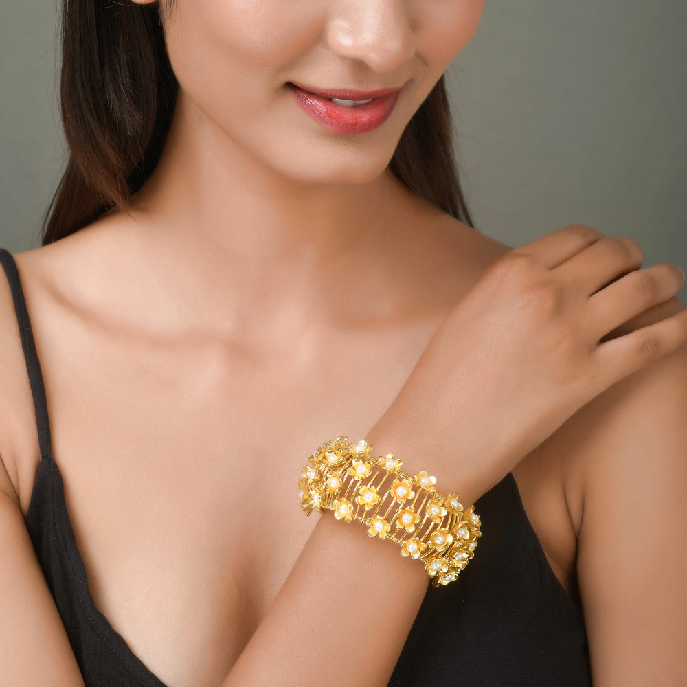 Floral Bracelet with Pearls