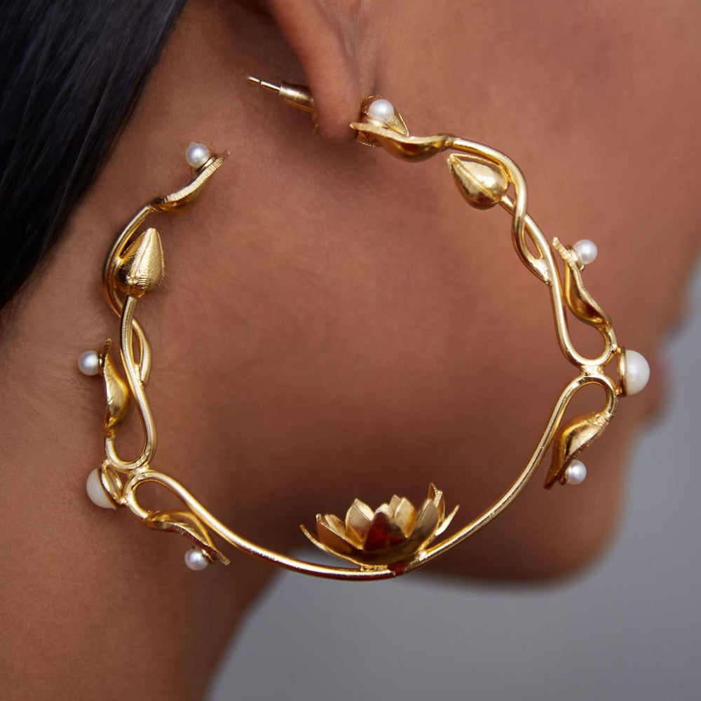 Lotus Hoops