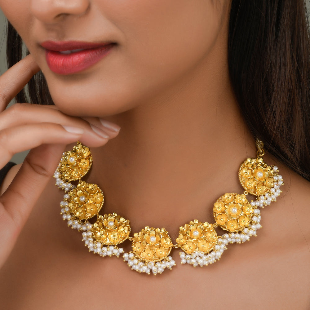 Pearl Cluster Choker