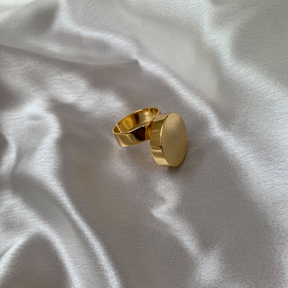 Circle Me Ring