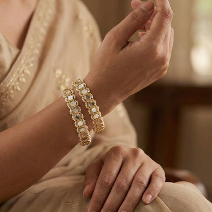 Zeenat Bangles