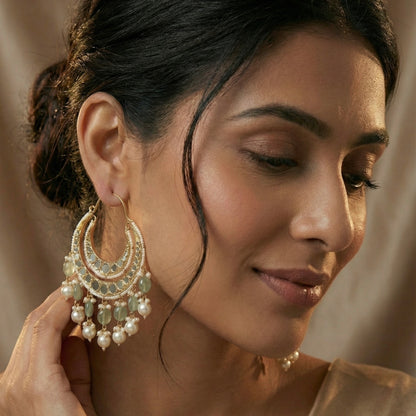 Chaand Aura Earrings
