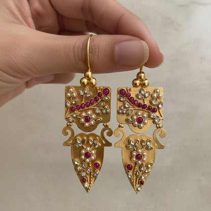 Gulnaar Earrings