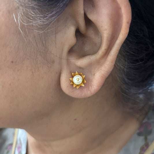Flower Pearl Studs