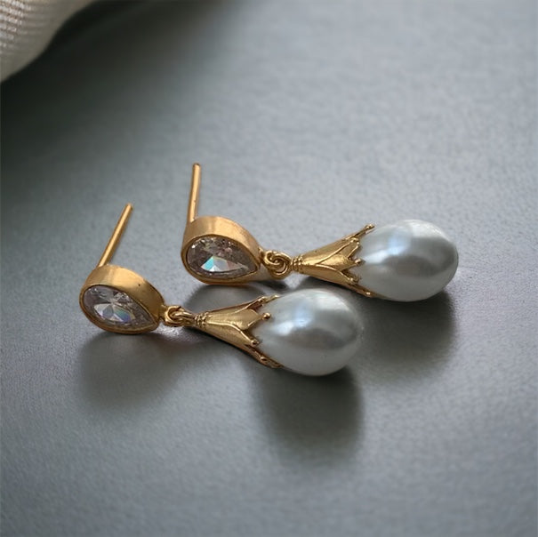 Teardrop CZ & Pearl Earring