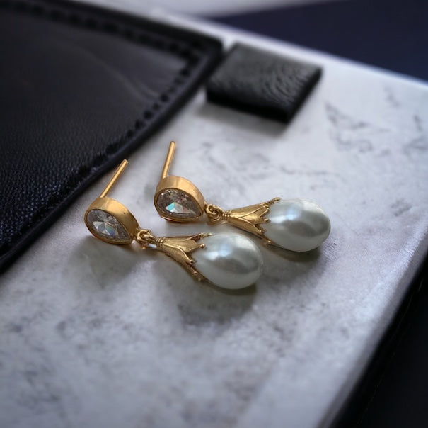 Teardrop CZ & Pearl Earring