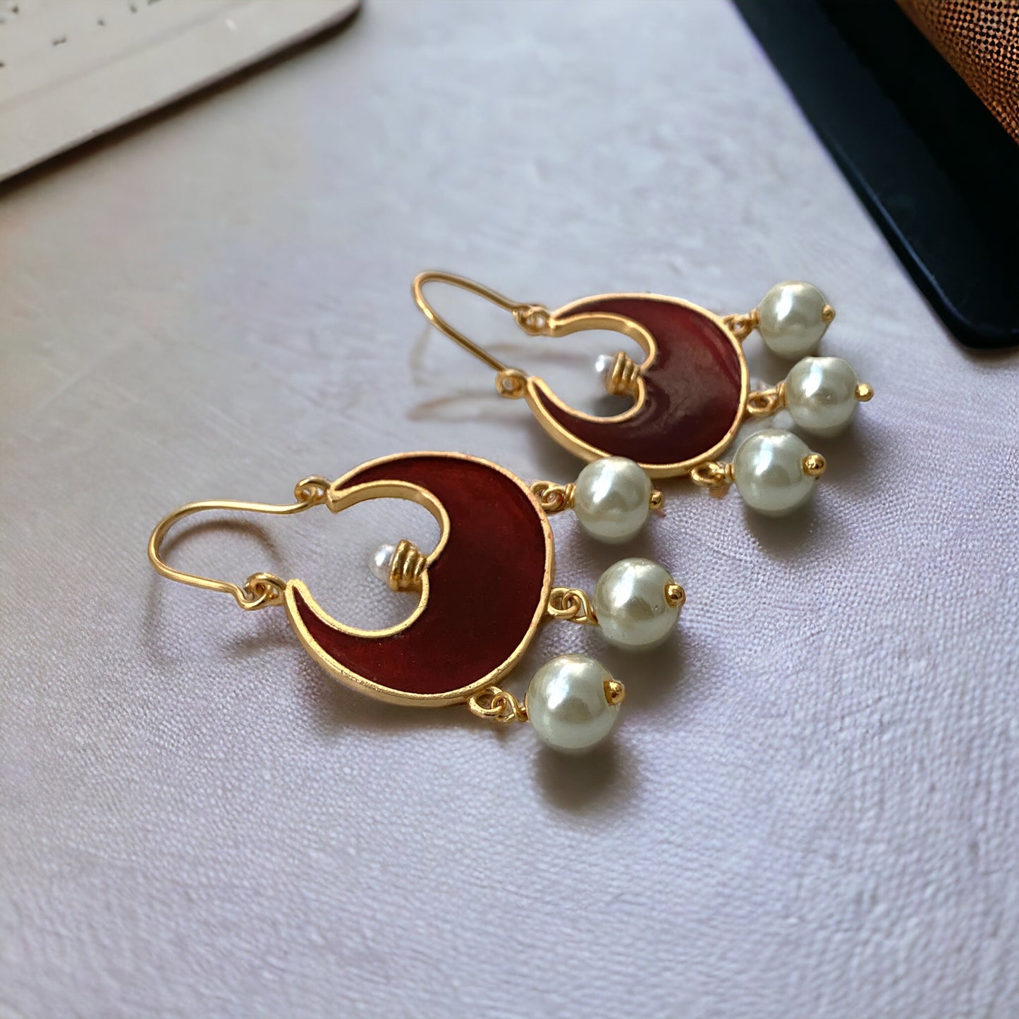 Enamel & Pearl Baalis