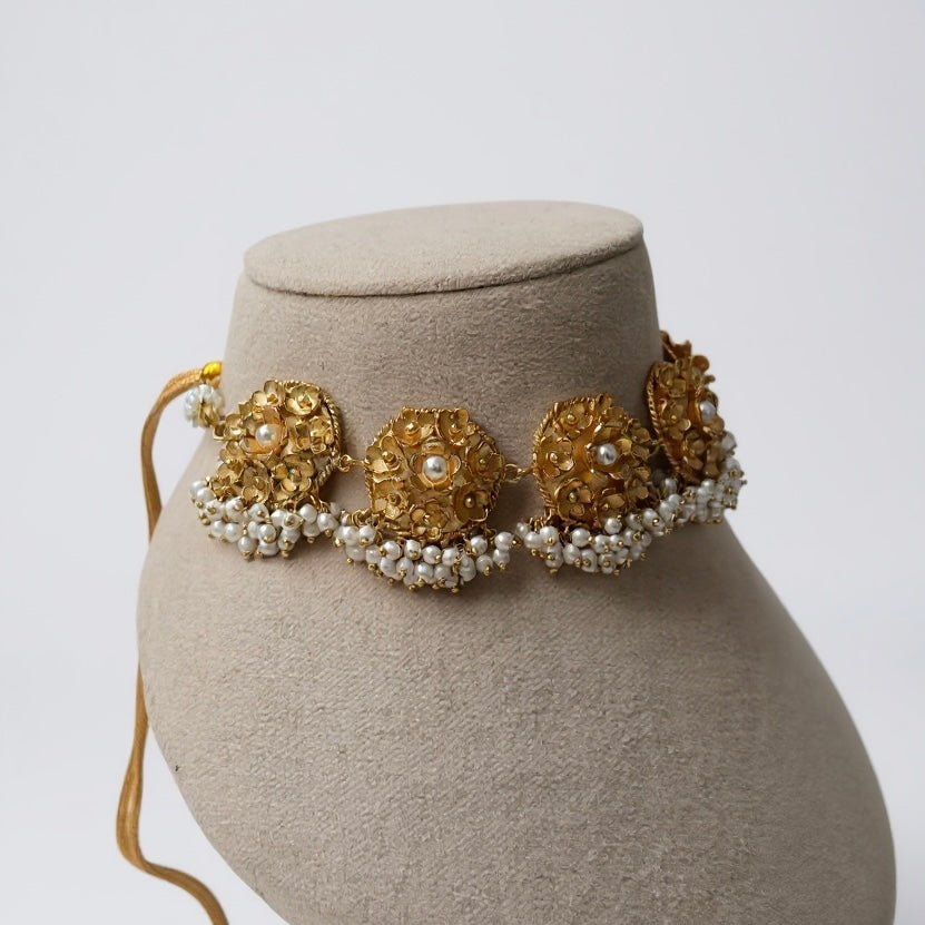 Pearl Cluster Choker