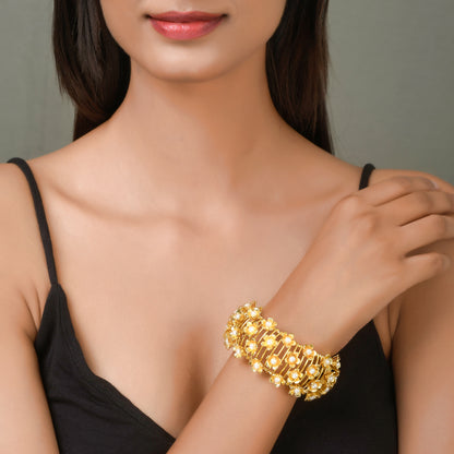 Floral Bracelet with Pearls