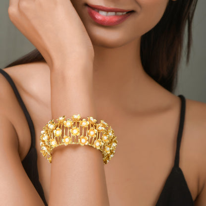 Floral Bracelet with Pearls