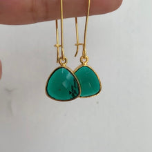 Load image into Gallery viewer, Emerald Green Danglers