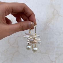 Load image into Gallery viewer, Mismatched Pearl Threader Earrings