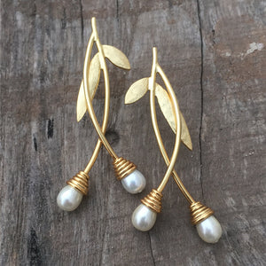 Leafy Pearl Earrings