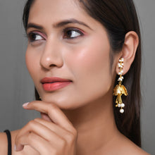 Load image into Gallery viewer, Mini Tulip Earrings