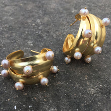 Load image into Gallery viewer, Patti Hoops