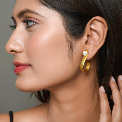 Pearl S Hoops