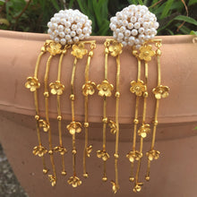Load image into Gallery viewer, Pearl Cluster Long Danglers