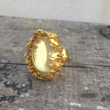 Load image into Gallery viewer, Statement Crystal Ring