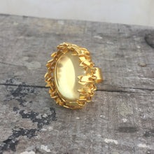Load image into Gallery viewer, Statement Crystal Ring