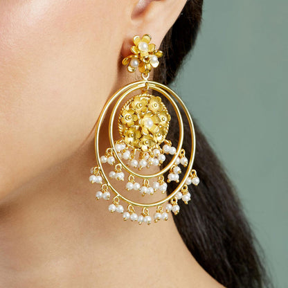 Statement Pearl Cluster Chandbaali
