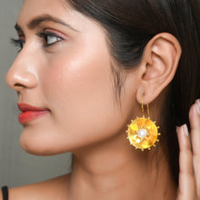 Load image into Gallery viewer, Sun Earrings